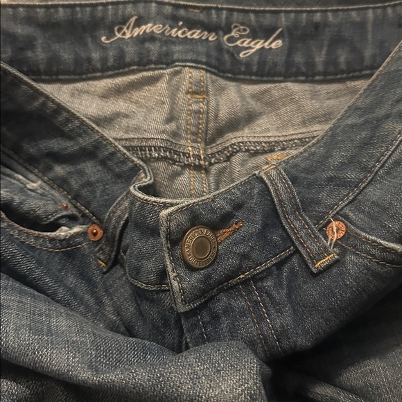 American Eagle Favorite Boyfriend Jeans Distressed Women’s size 8 - Picture 5 of 6